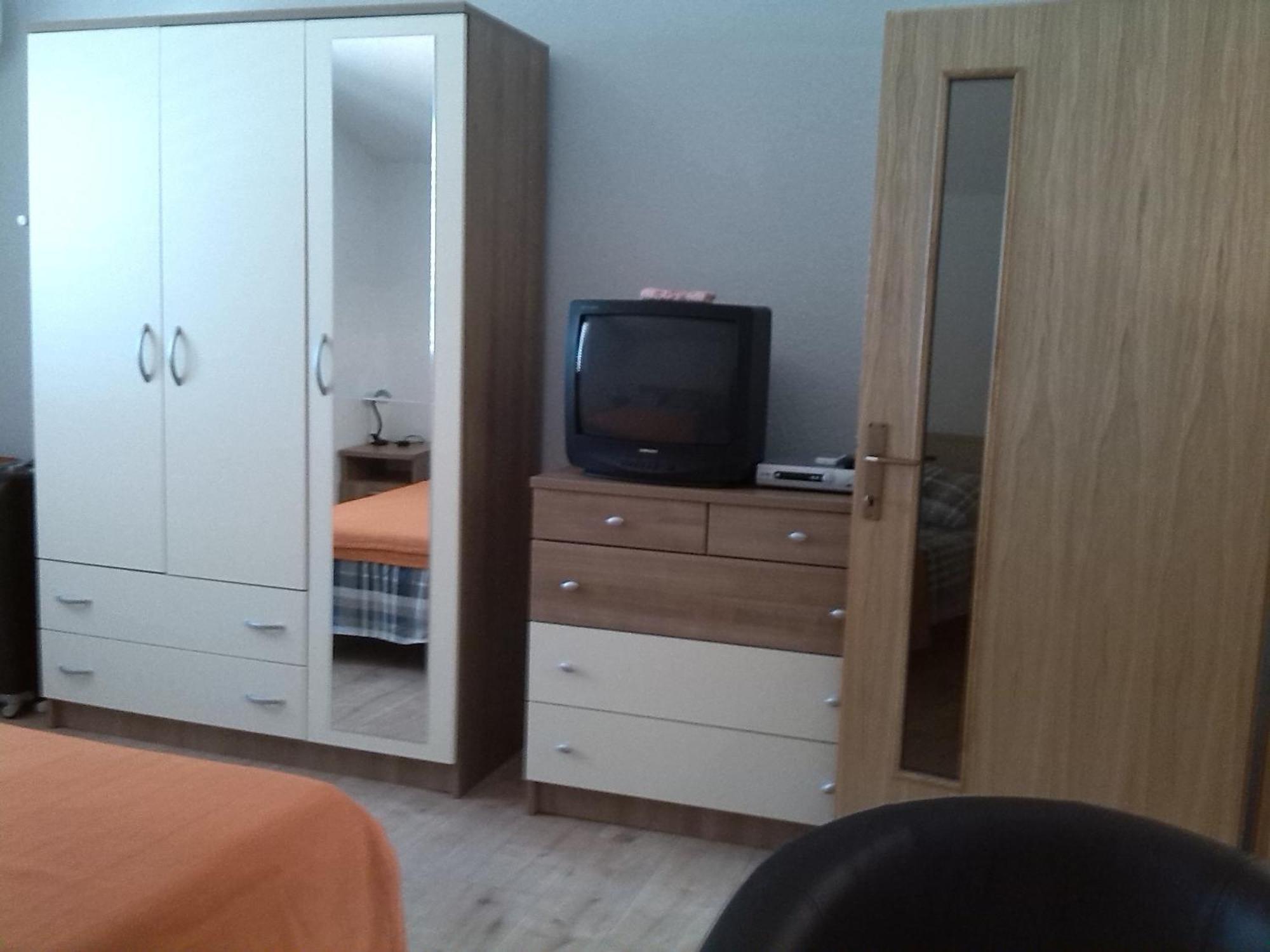 Apartment Luka Gornji Karin Ruang foto