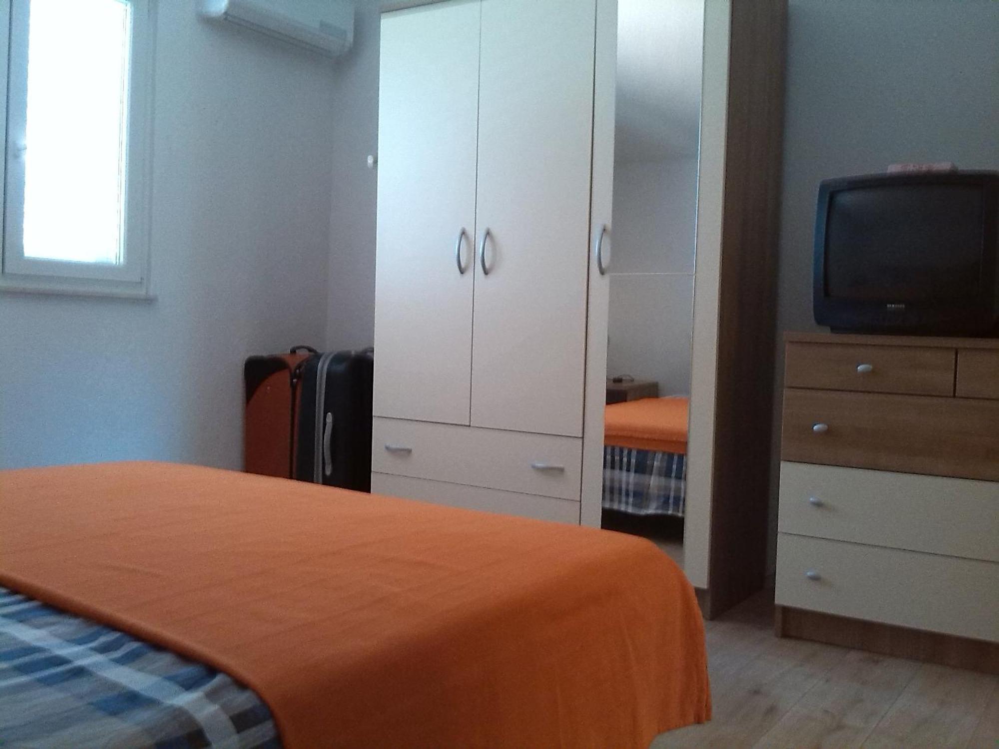 Apartment Luka Gornji Karin Ruang foto