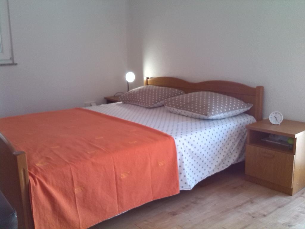 Apartment Luka Gornji Karin Ruang foto